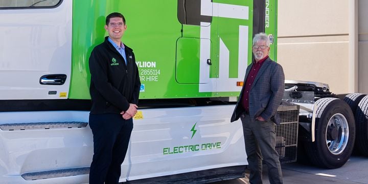 HDT Equipment Editor Jim Park (right) sits down with Hyliion's founder and CEO Thomas Healy to...