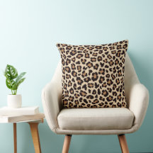 Leopard Love 20×20 Throw Pillow